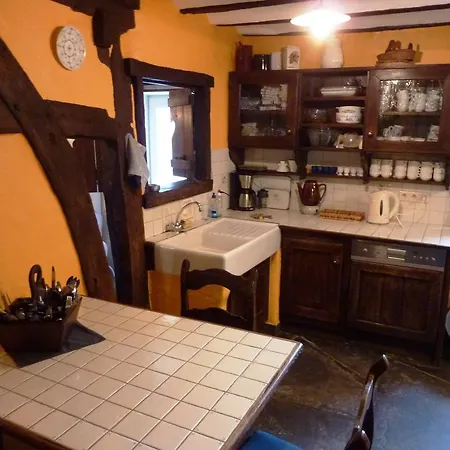 Сasa de vacaciones Quaint In With Private Garden *