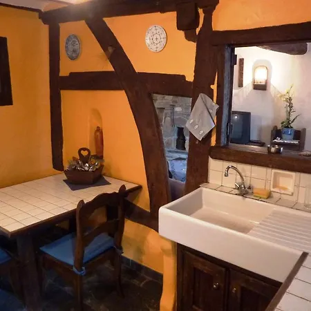 Quaint In With Private Garden *